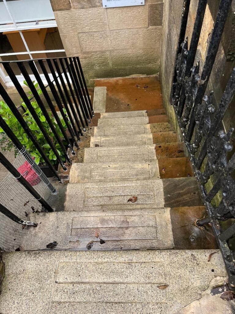 WINDOW CLEANER EDINBURGH | COMMERCIAL &AMP; RESIDENTIAL - TBRYANT WINDOW CLEANING EDINBURGH 02