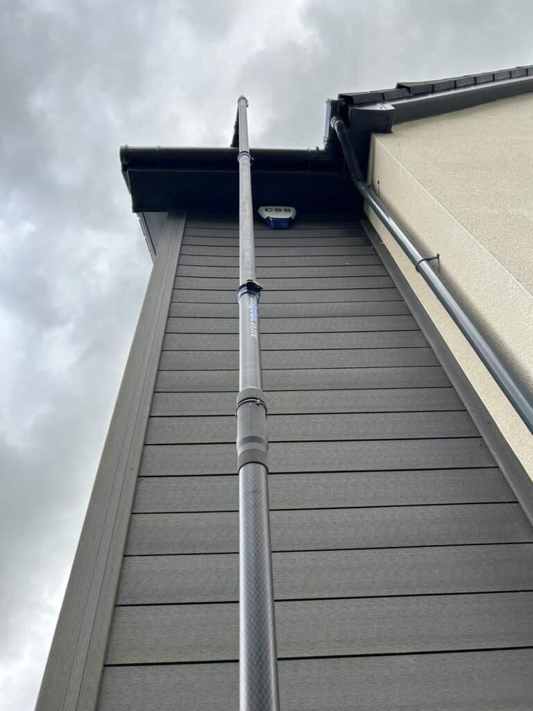 WINDOW CLEANER EDINBURGH | COMMERCIAL &AMP; RESIDENTIAL - TBRYANT WINDOW CLEANING EDINBURGH 03